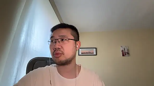 jasonryu2025 online show from April 12, 2026, 9:36 am