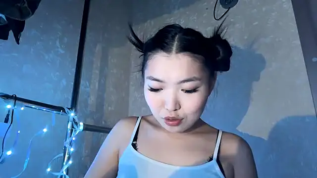 Snapshot of MeiMoon chatting on February 21, 2026, 11:44 am MeiMoon online show from February 21, 2026, 11:44 am