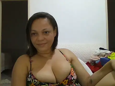 Vicky-43 online show from March 13, 2026, 1:01 am