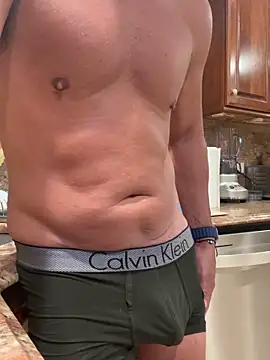 Snapshot of blazen50 chatting on April 13, 2026, 8:20 am blazen50 online show from April 13, 2026, 8:20 am