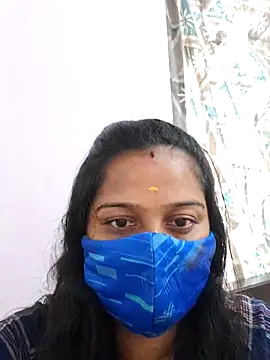 Shaliniqueen online show from June 10, 2026, 10:03 am