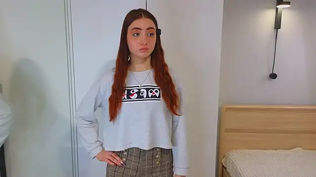 YongHuse online show from February 24, 2026, 4:49 pm