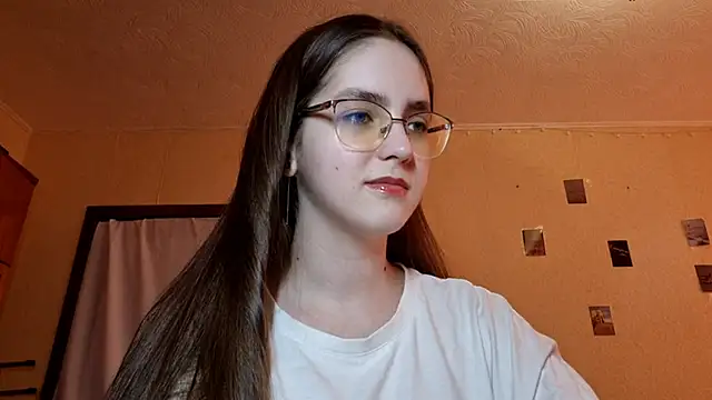 Snapshot of Katelemon chatting on March 1, 2026, 12:18 pm Katelemon online show from March 1, 2026, 12:18 pm