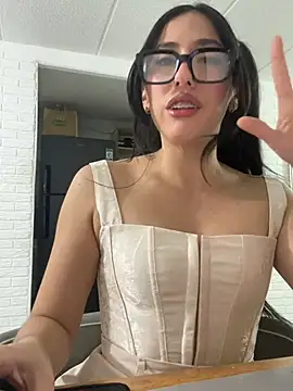 susi chimm online show from April 11, 2026, 1:54 am