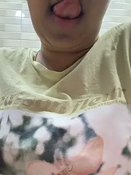sessy grl online show from May 27, 2026, 9:23 pm