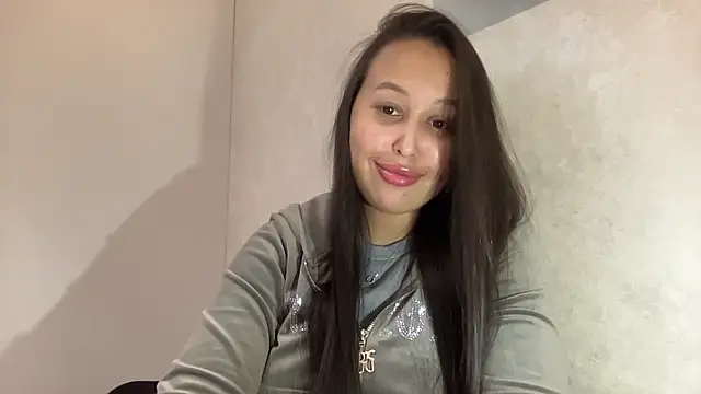 Snapshot of Dana_005 chatting on May 14, 2026, 8:48 pm Dana 005 online show from May 14, 2026, 8:48 pm