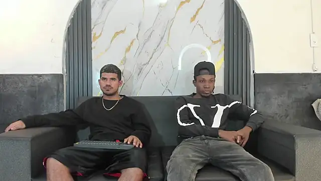 Latins on fire online show from April 10, 2026, 11:37 am