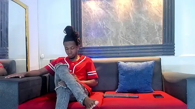 Latins on fire online show from April 13, 2026, 11:48 am