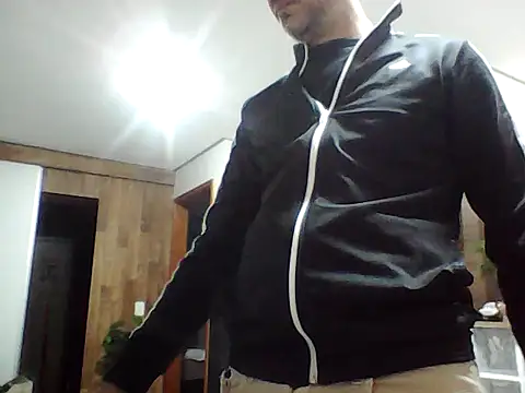 Snapshot of FabioZoe1 chatting on May 27, 2026, 3:36 am FabioZoe1 online show from May 27, 2026, 3:36 am