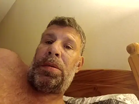 stud2512 online show from May 14, 2026, 5:47 am