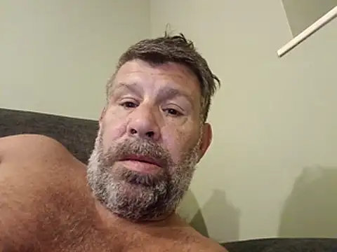 stud2512 online show from May 17, 2026, 8:27 pm