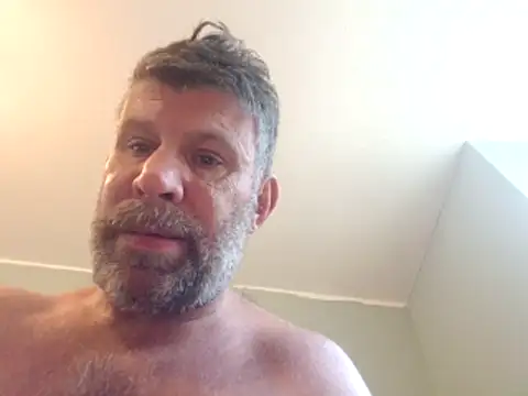 stud2512 online show from May 18, 2026, 5:41 pm