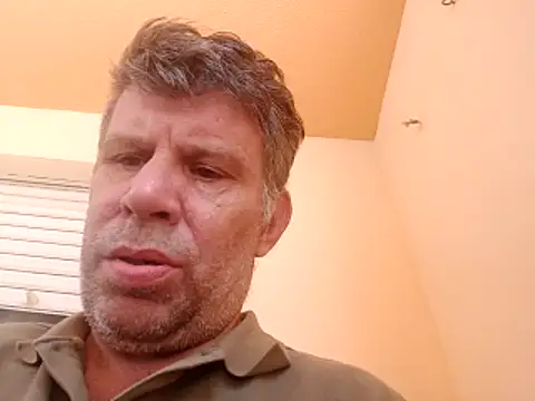 stud2512 online show from June 18, 2026, 11:14 am
