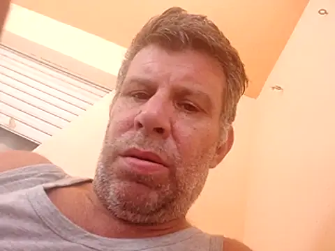 stud2512 online show from June 20, 2026, 12:41 pm