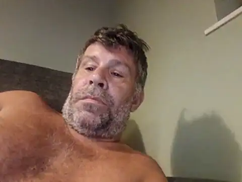 stud2512 online show from June 28, 2026, 9:21 pm
