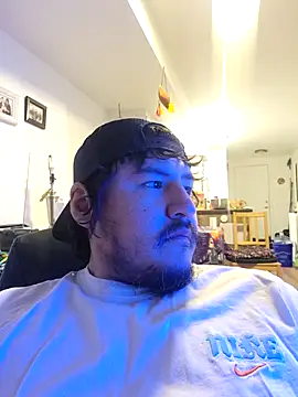 Snapshot of Bouncywarrior chatting on February 25, 2026, 1:26 am Bouncywarrior online show from February 25, 2026, 1:26 am