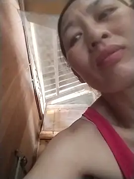 lris-Beauty77 online show from May 23, 2026, 6:51 am
