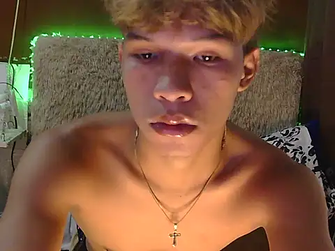 Nick cummer12 online show from April 16, 2026, 8:37 am