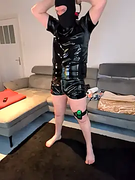 Latex GamerGuy online show from February 21, 2026, 12:28 pm