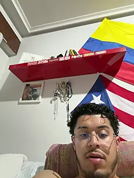 16jhefry16 online show from March 12, 2026, 11:33 pm