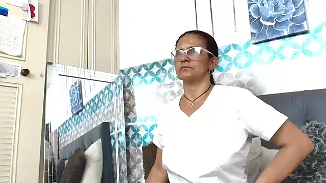 Lorenaluna online show from March 17, 2026, 2:31 pm