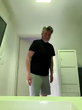 eruzam59000 online show from March 4, 2026, 3:18 pm