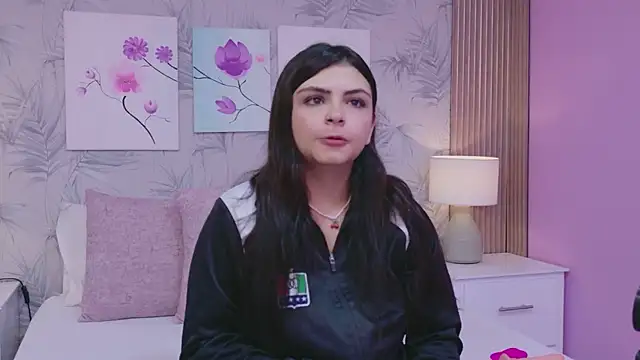 EmmaLeens online show from April 2, 2026, 11:30 am