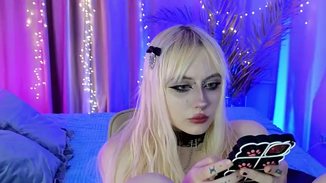 rraffaellka online show from June 20, 2026, 9:17 pm