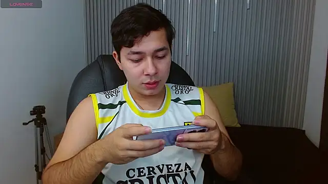 Julian Smith21 online show from April 12, 2026, 11:54 pm