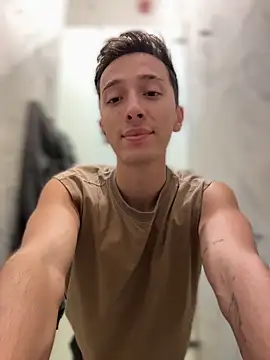 Thiago Jones1 online show from March 4, 2026, 6:36 pm