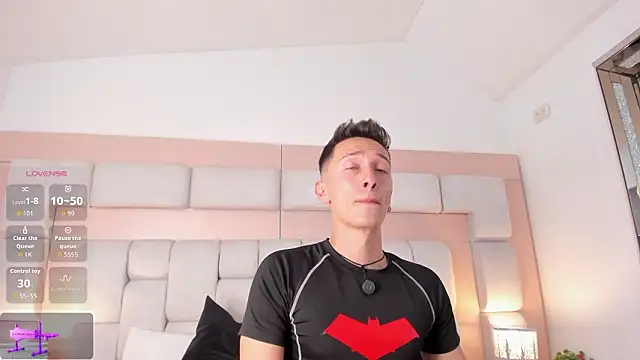 Thiago Jones1 online show from March 20, 2026, 7:52 pm