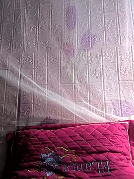 Snapshot of juicy-milu chatting on March 23, 2026, 9:02 am juicy-milu online show from March 23, 2026, 9:02 am