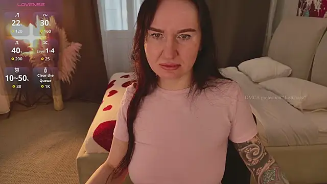 JustGrace online show from April 13, 2026, 7:25 am