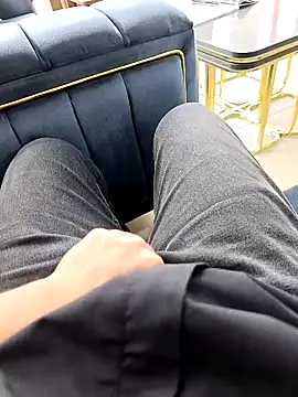 Snapshot of KADINDELISI34 chatting on February 24, 2026, 11:30 am KADINDELISI34 online show from February 24, 2026, 11:30 am