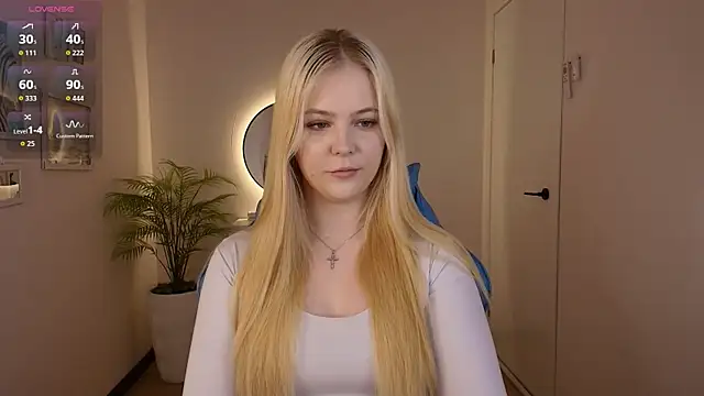 Elle Funning online show from February 28, 2026, 2:45 am