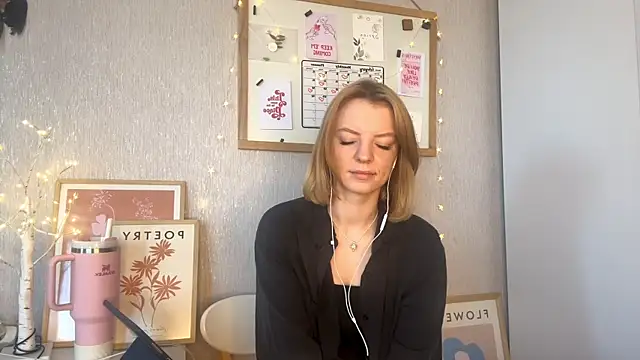 Snapshot of Marry_Sornatiko chatting on March 5, 2026, 8:32 am Marry Sornatiko online show from March 5, 2026, 8:32 am