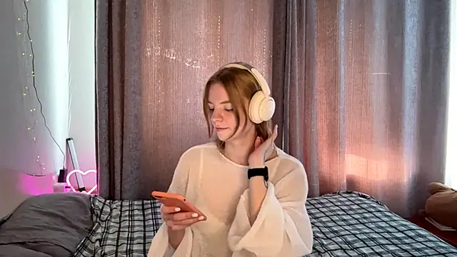 Snapshot of Marry_Sornatiko chatting on April 4, 2026, 2:25 pm Marry Sornatiko online show from April 4, 2026, 2:25 pm