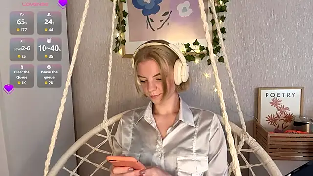 Snapshot of Marry_Sornatiko chatting on May 17, 2026, 3:19 pm Marry Sornatiko online show from May 17, 2026, 3:19 pm