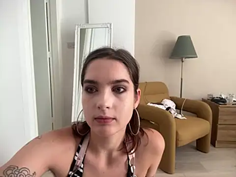 zoefox-vip online show from May 27, 2026, 9:17 am
