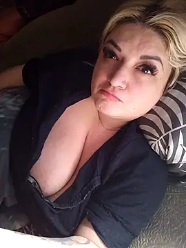 CharleyyCream online show from March 21, 2026, 7:46 am