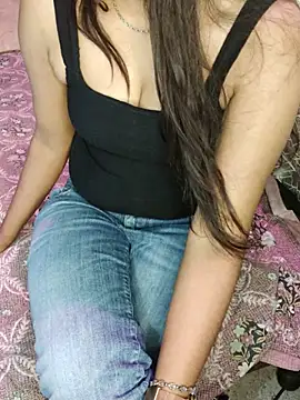 Gurleen kaur69 online show from March 15, 2026, 3:56 am