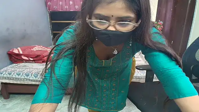 Aayesha-queen online show from June 26, 2026, 5:12 am