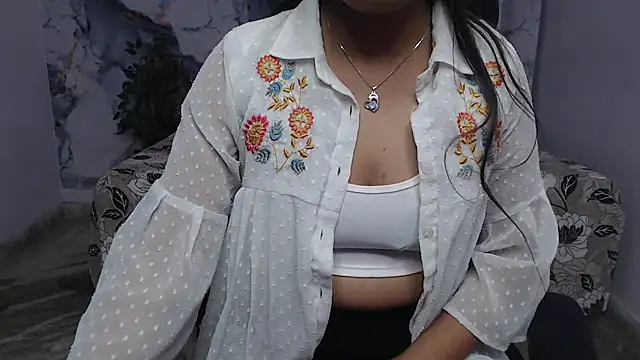 Aayesha-queen online show from July 3, 2026, 4:08 am