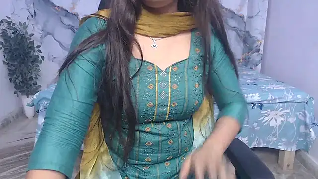 Aayesha-queen online show from July 16, 2026, 4:29 am