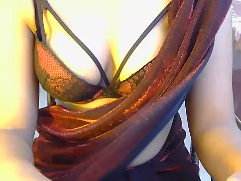 Snapshot of strip_sunshine chatting on July 3, 2026, 4:52 am strip sunshine online show from July 3, 2026, 4:52 am
