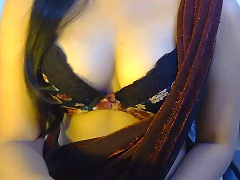 Snapshot of strip_sunshine chatting on August 2, 2026, 5:06 am strip sunshine online show from August 2, 2026, 5:06 am