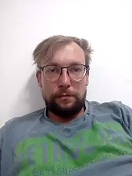 Snapshot of GaryJohnson79 chatting on July 25, 2026, 10:40 pm GaryJohnson79 online show from July 25, 2026, 10:40 pm