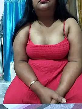 Moonae online show from March 18, 2026, 2:09 pm