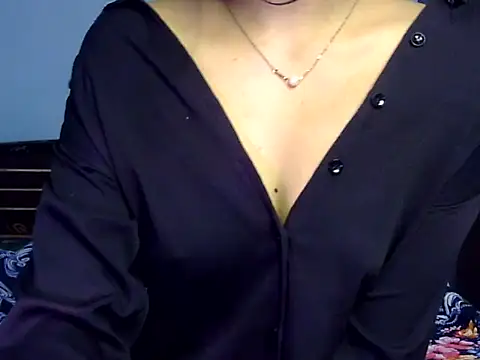Awesome-sona online show from June 18, 2026, 3:18 am