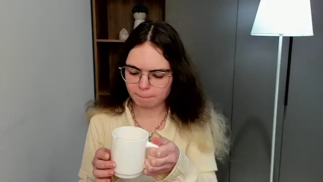 MyrlZangger online show from February 24, 2026, 9:29 am